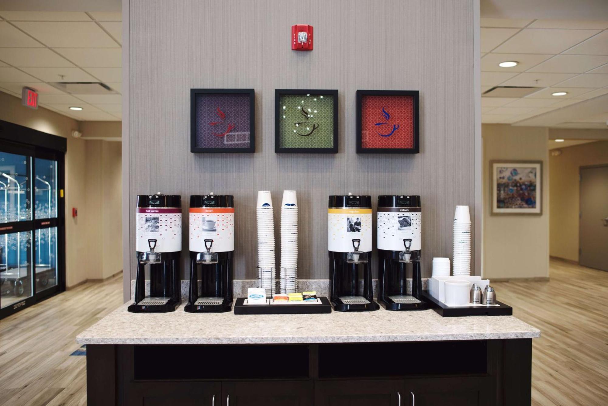 Hampton Inn & Suites Des Moines/Urbandale Ia Екстериор снимка