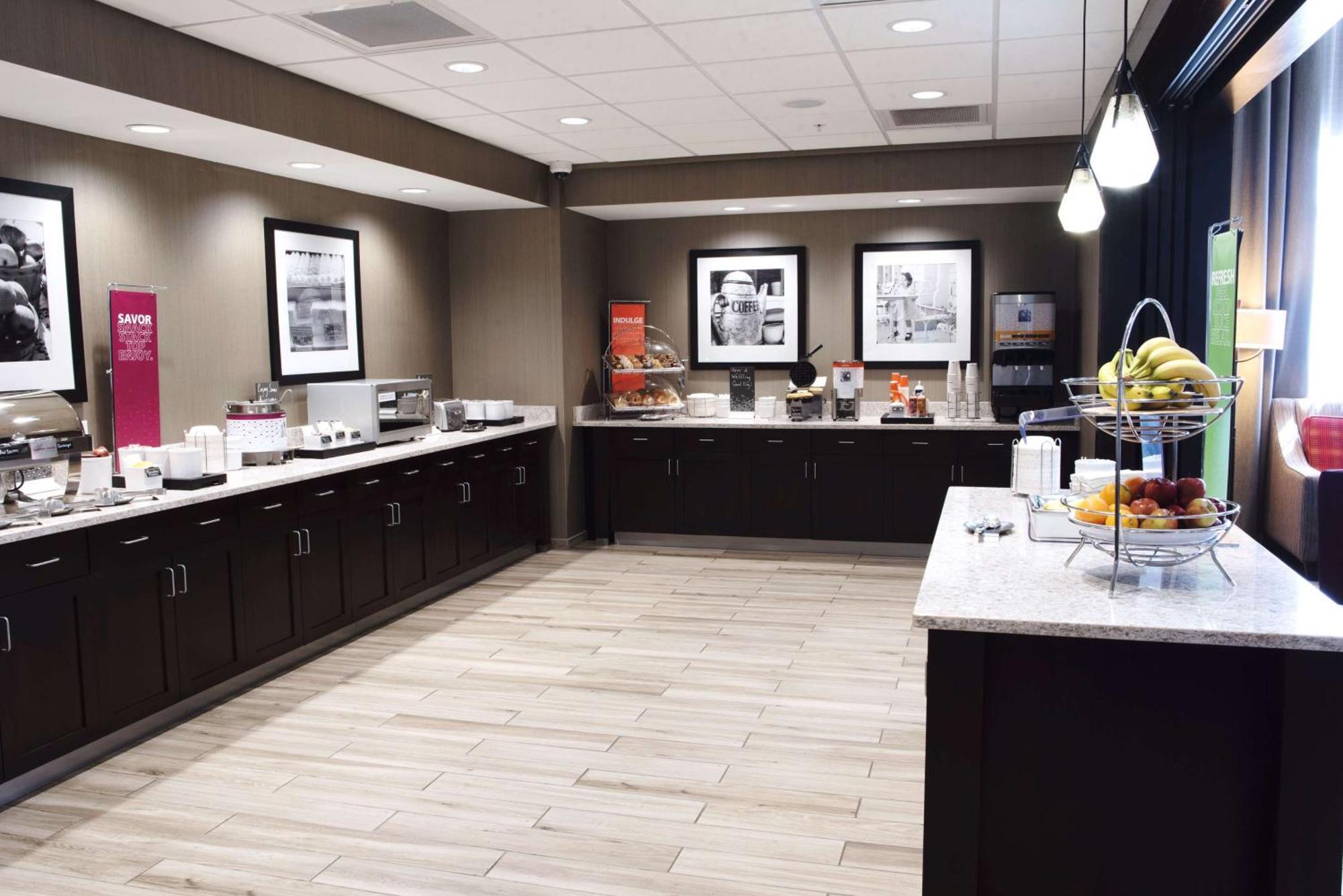 Hampton Inn & Suites Des Moines/Urbandale Ia Екстериор снимка